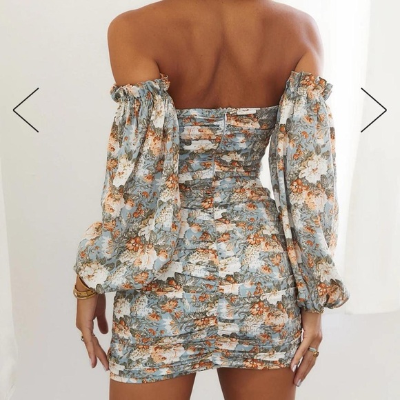 Hello Molly Dress - Picture 3 of 7